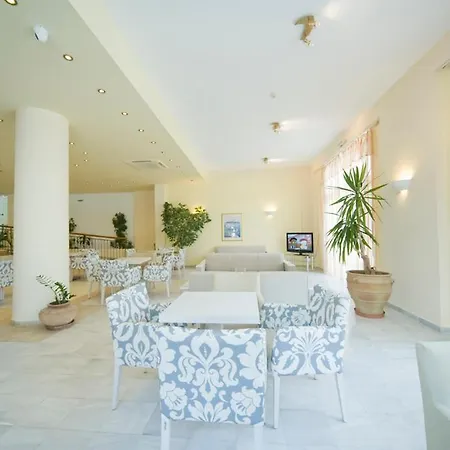 Maravel Sky Hotel & Apartments-2